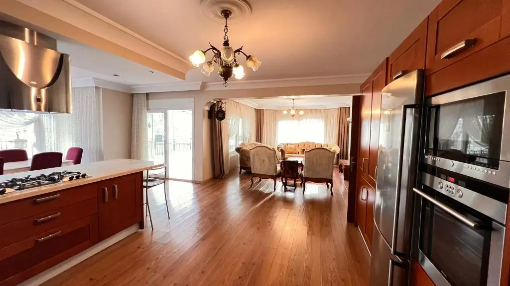 Fitted kitchen